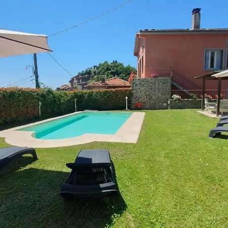 Ferienhaus Mit Garten, Pool Und Einzigartiger 360-panoramaaussicht